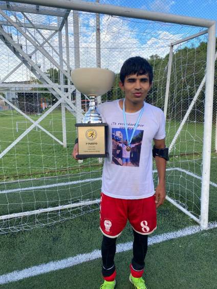 Junior Fernándes terminó como campeón con Huracán