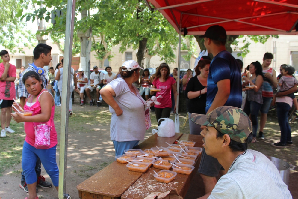 Organizaciones sociales realizaron una Olla Popular en Cañuelas
