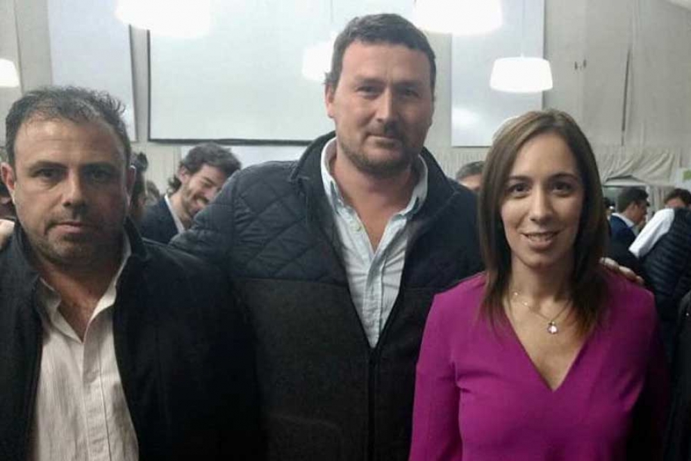 Ignacio Duhalde y Santiago Mac Goey en un encuentro con la gobernadora, María Eugenia Vidal. 