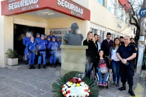 La intendenta Fassi homenajeó a San Martín en su día