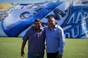 &quot;Cuty&quot; Couthino junto a &quot;Chiqui&quot; Tapia.