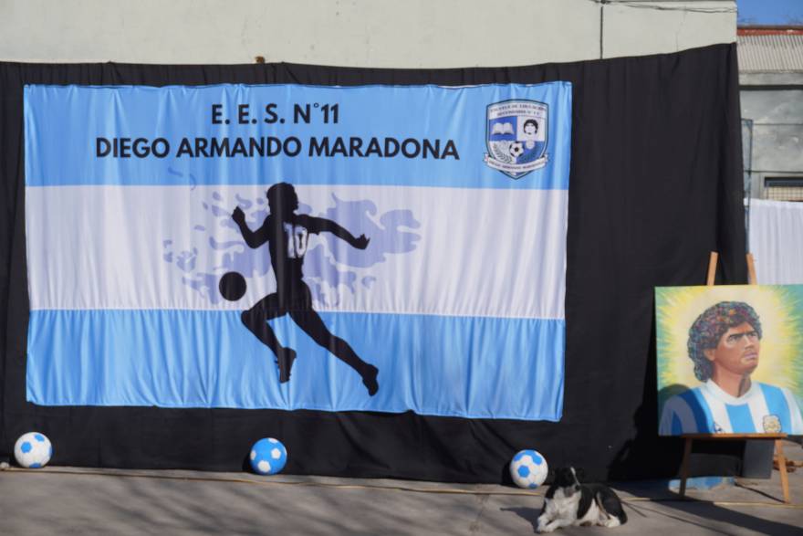 La Secundaria N°11 ahora se llama “Diego Armando Maradona”