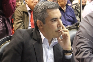 Carlos Álvarez. 