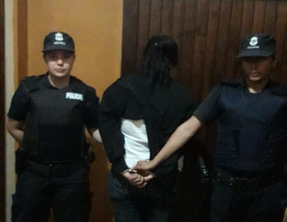 Epigrafe interno: La detenida fue trasladada a la Comisaria 1°.