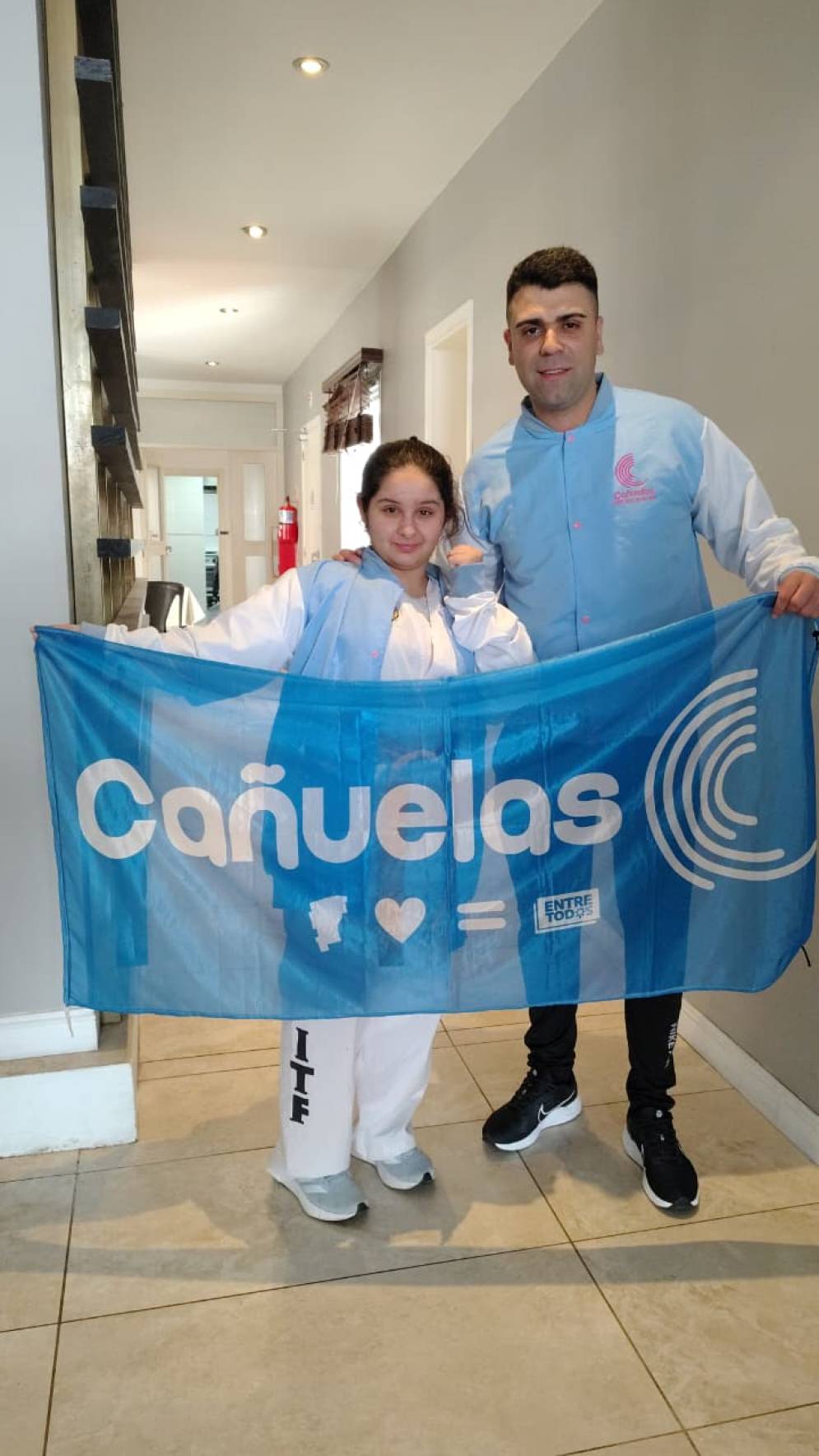 Sofía Rossi y su profesor Leonardo Vaamonde.