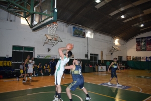 Juventud ganó en su debut como local en el Torneo Provincial