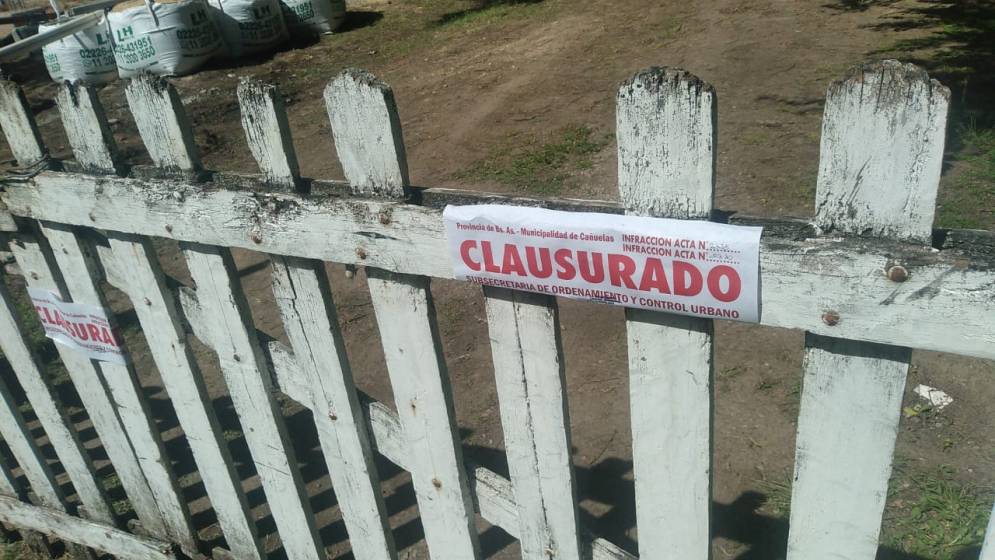 Ya se colocó la faja de clausura.