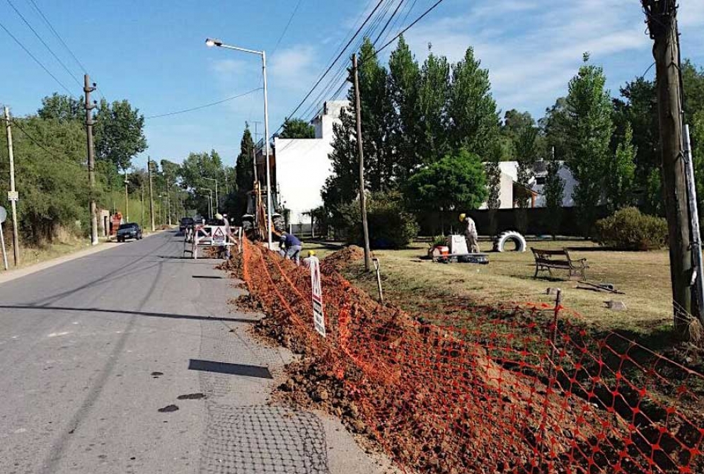 Comenzaron los trabajos para iniciar la obra de agua potable en R3