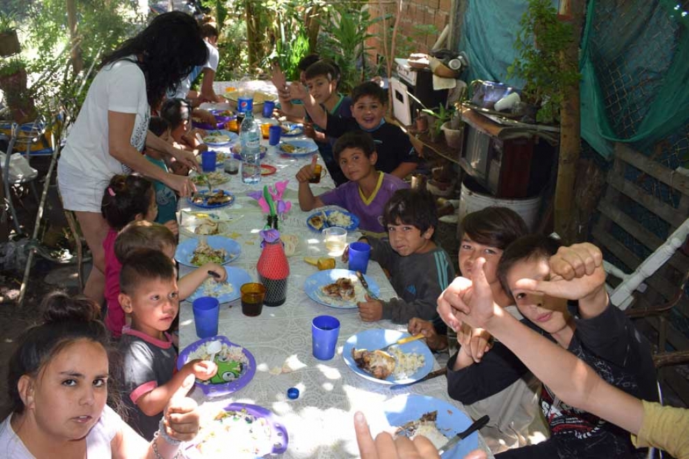 Proyecto Nacional cerró el año con la llegada de Papá Noel al Comedor de Ana