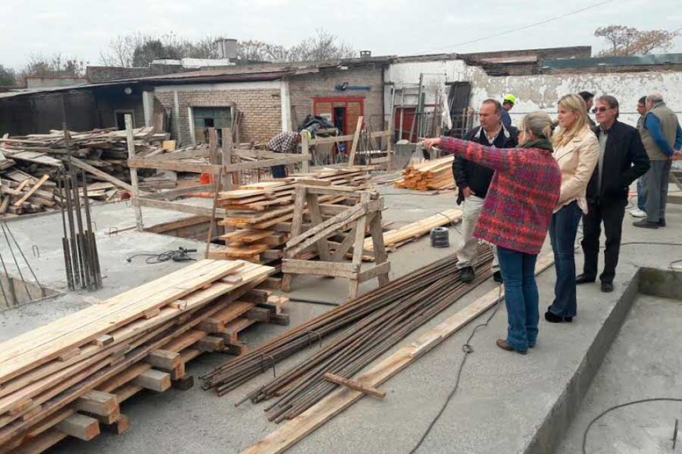 Fassi recorrió el edificio en construcción de la UCES