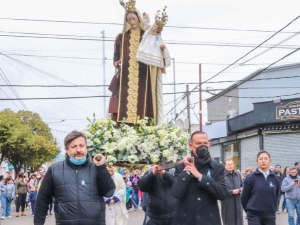 La Virgen Del Carmen recorrió la Av.Libertad.