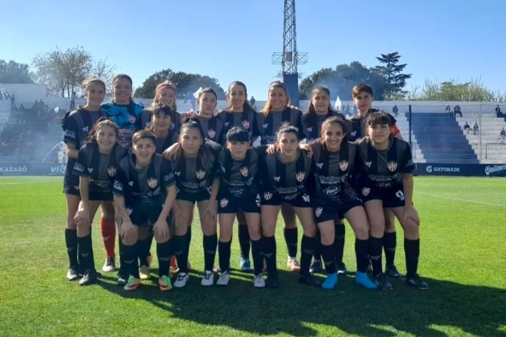 Las &quot;rojas&quot; en la casa de Talleres.