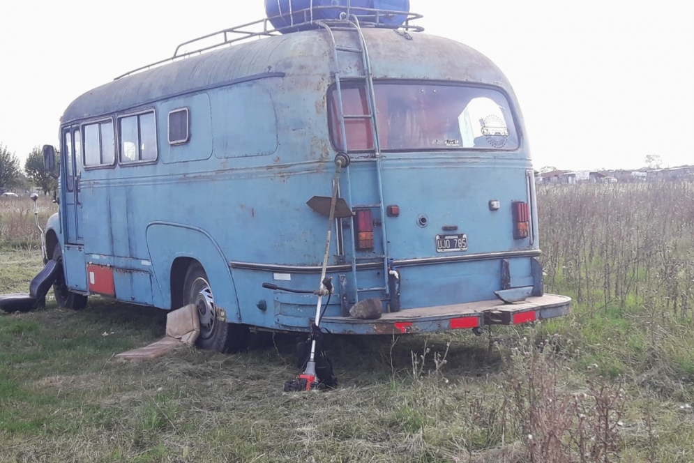 La casa rodante que habían ingresado en el baldío.