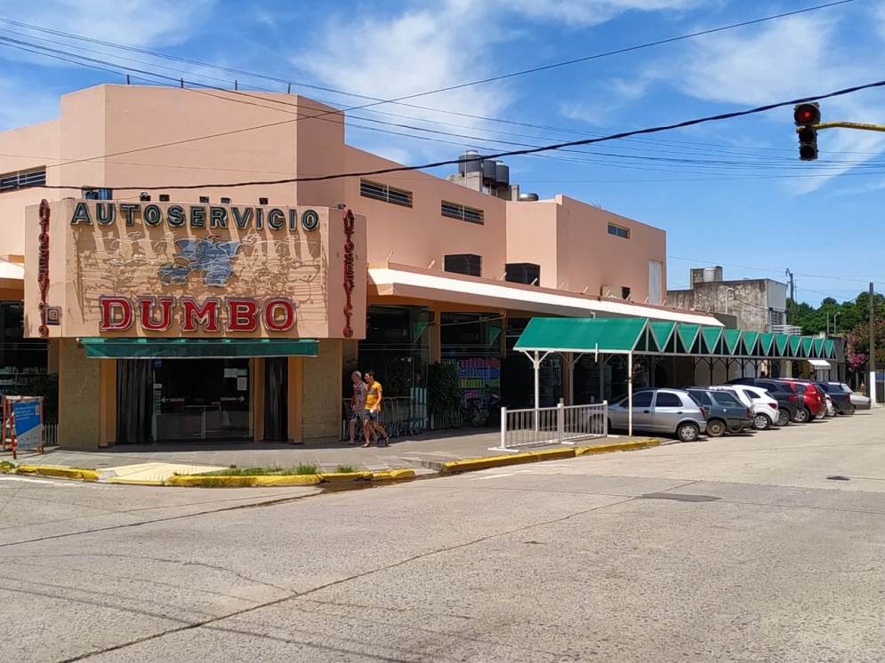 El supermercado no cuenta con cámaras de seguridad en el sector del robo. 