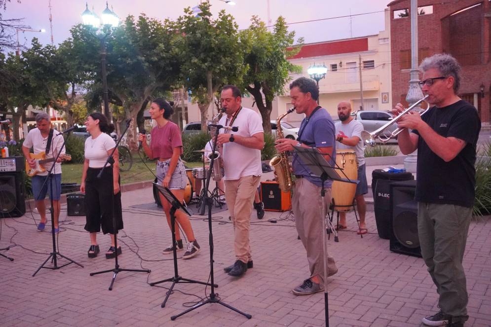 Banda Azzurra en la Plaza San Martín.