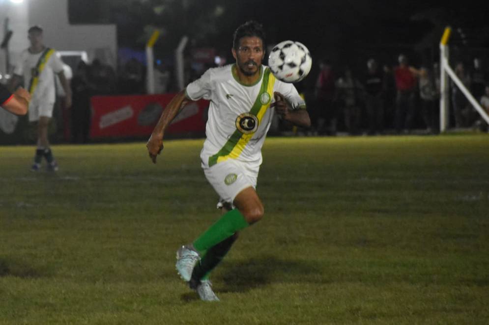 Javier Rossi, figura del Tricolor, fue clave para pasar de ronda en el Regional. Ph: Jazmín Fuentes.