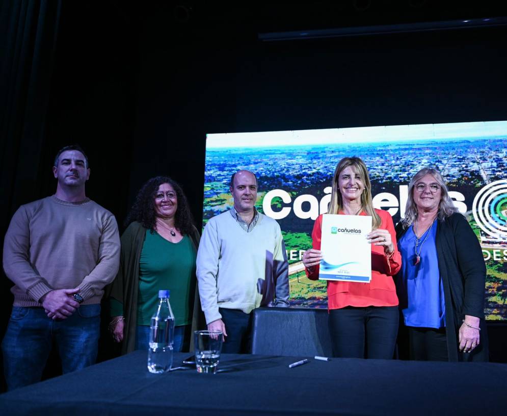 El acto fue en un salón de eventos de calle Brandsen.