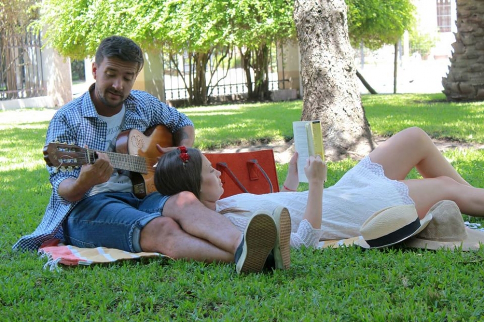 Bruno y Daiana, en una postal del rodaje.