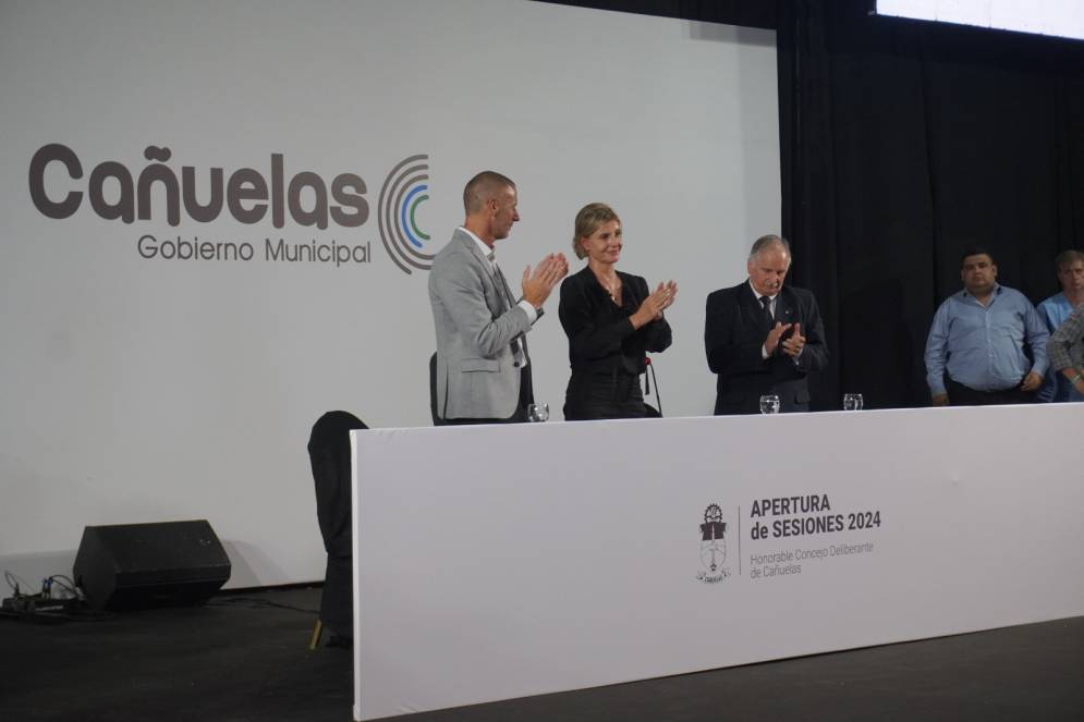 Mazzanti, presidente del HCD, Fassi y Proh, secretario del cuerpo.