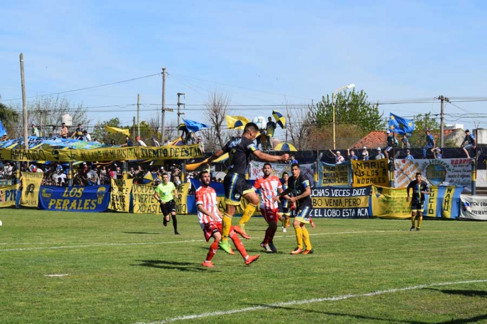 Más de 800 personas acompañaron al local Alem este domingo. 
