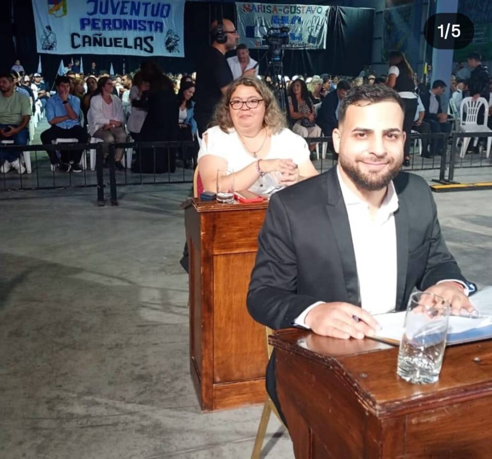 Augusto y Medina, uno tras otro, en una apertura de sesiones del Concejo Deliberante del pasado. 