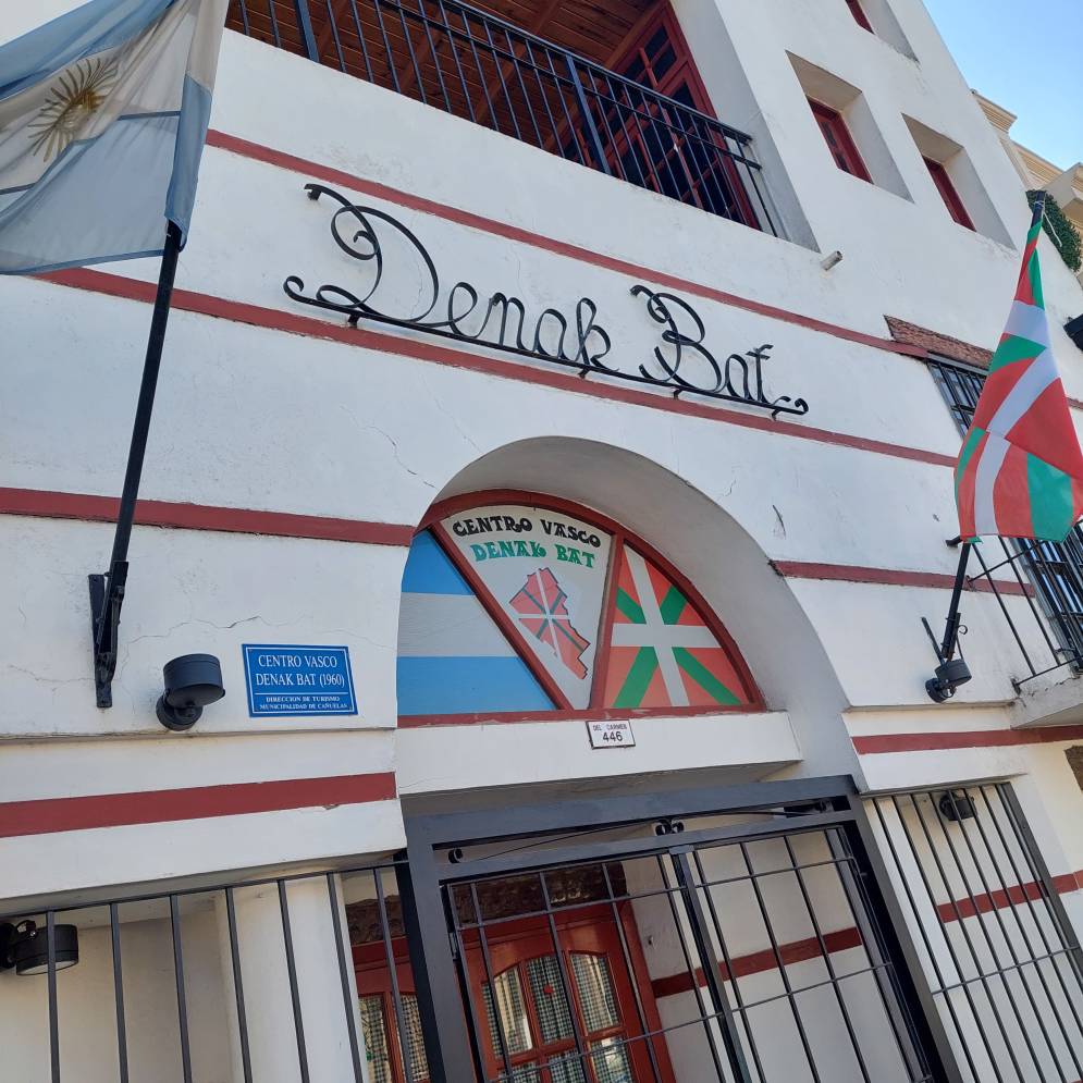 La sede local, un clásico de la fachada de nuestra ciudad.
