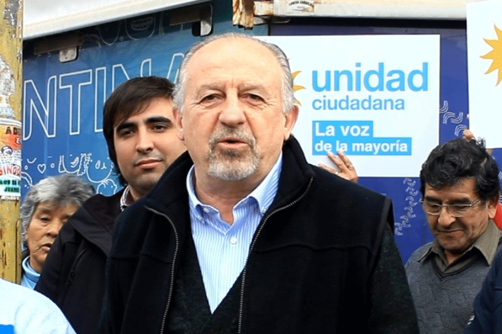 Yasky de recorrida por Cañuelas