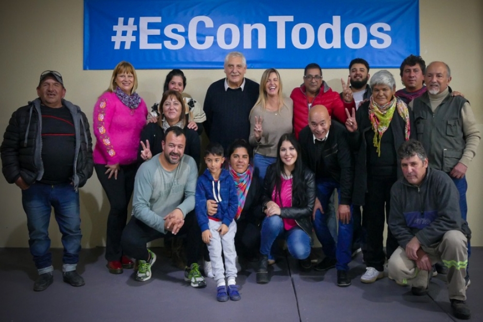 Marisa Fassi junto a referentes del Partido Solidaridad e Igualdad (SI).