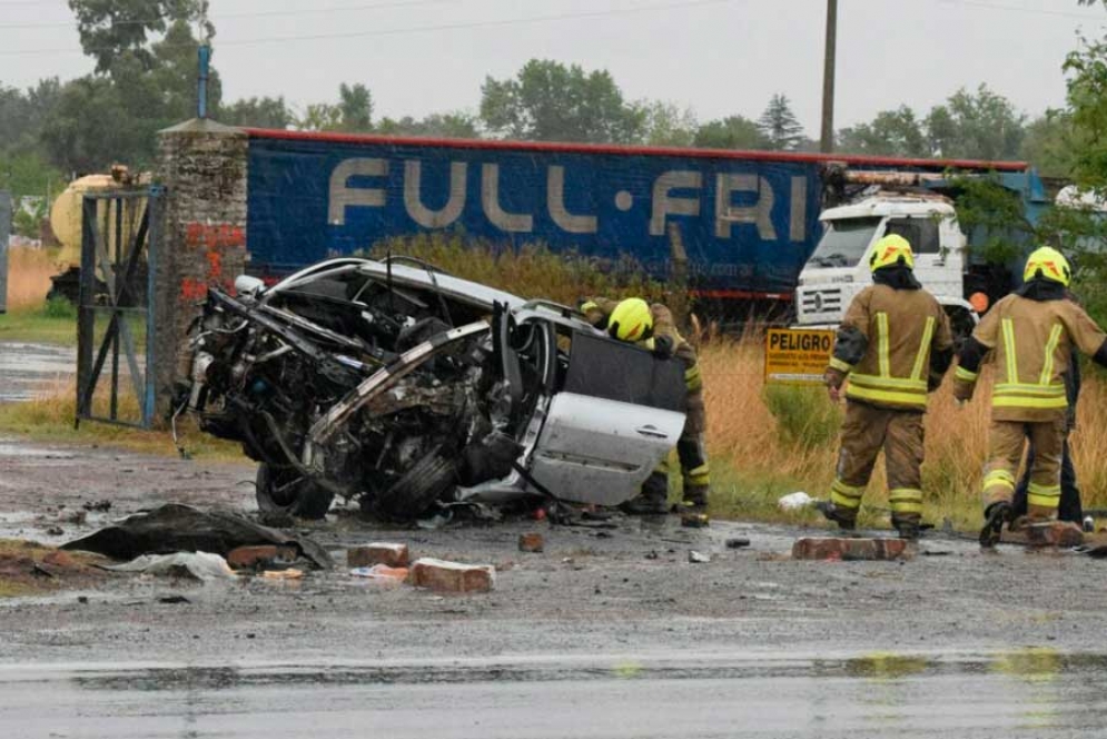 Falleció una menor en un accidente en la intersección de la calle Pellegrini y Ruta N°3