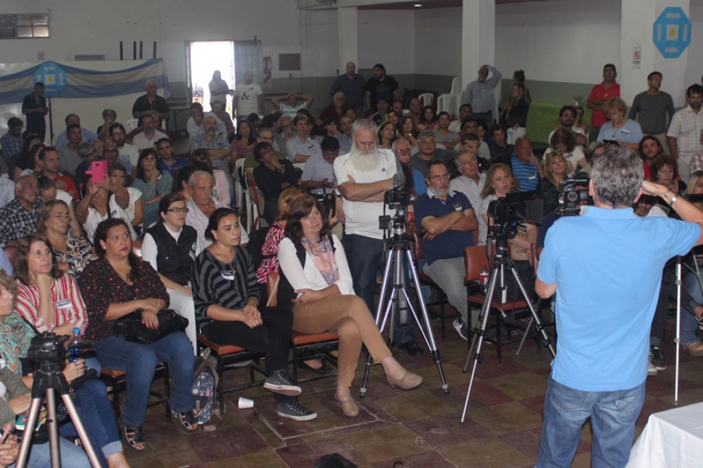 Agustín Rossi: &quot;para ganar las elecciones tenemos que hablar de futuro&quot;