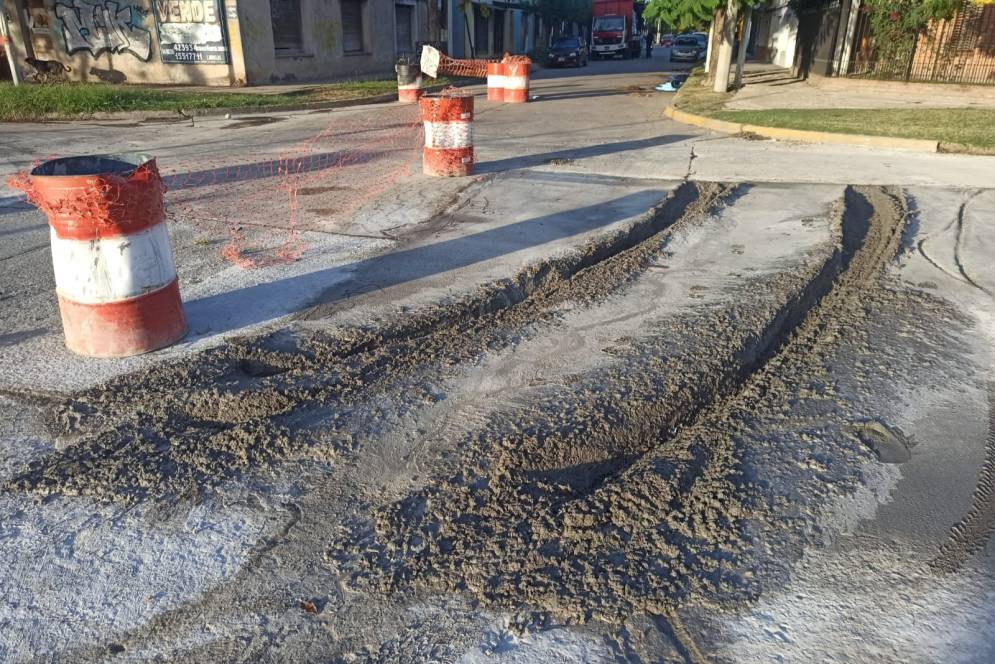 Los operarios deberán repavimentar por segunda vez la esquina. 