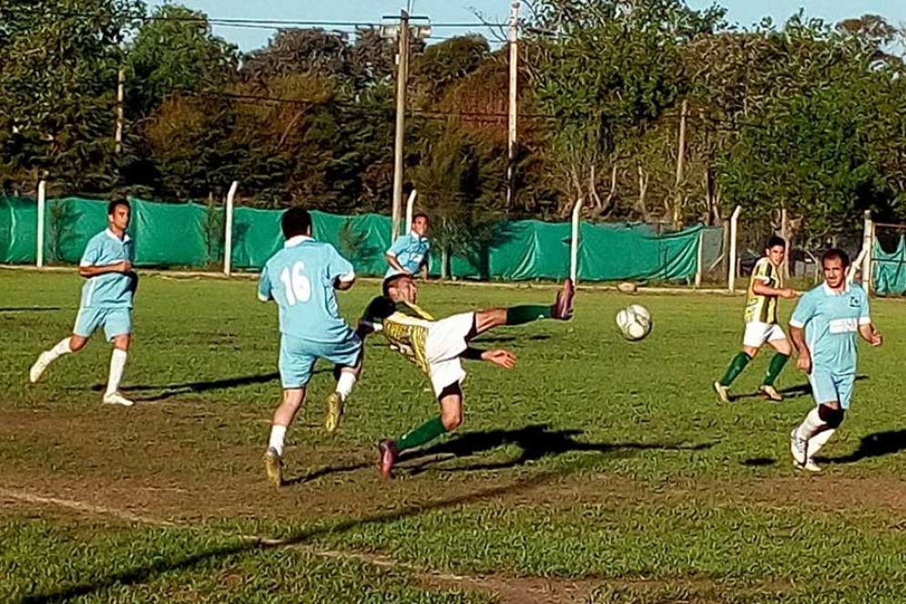 El &quot;furgón&quot; ganó un partido muy importante por 3 a 0. 