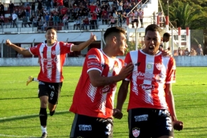 "Negro" Aguirre gritando el segundo. (FOTO: Javier Morales).