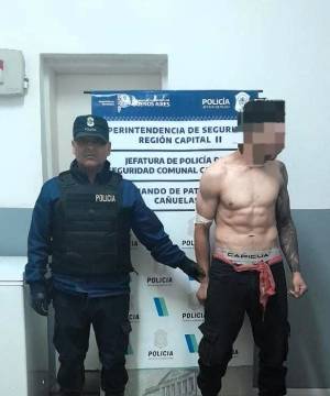 *El ocultamiento del rostro responde al cumplimiento de normas legales y principios constitucionales: presunción de inocencia y no alterar el debido proceso judicial.*