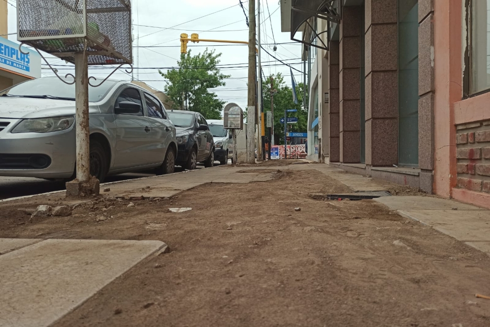 Las obras continuarán en veredas de Brandsen, Lara, 25 de Mayo y tres tramos más de Rivadavia. 