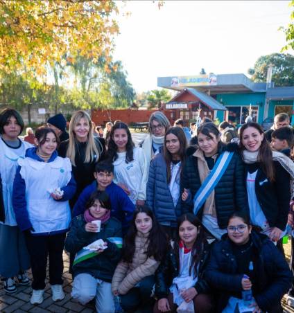 La intendenta Fassi encabezó el acto por el 79° aniversario de Vicente Casares
