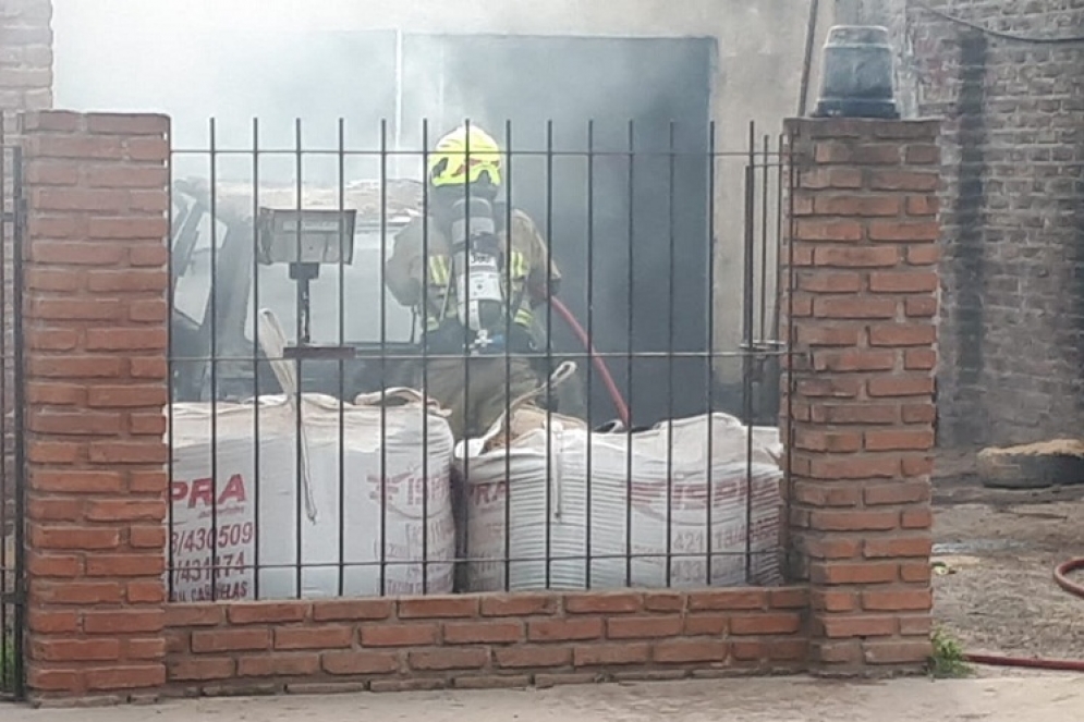 Hubo momentos de temor hasta que se disipó el fuego.