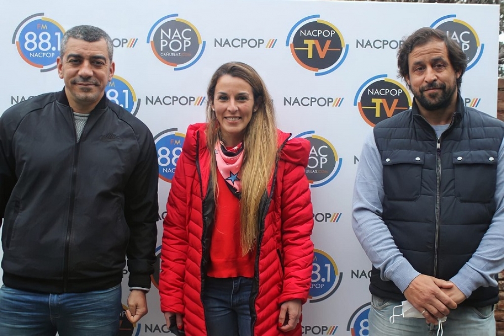 El periodista deportivo se hizo popular por la &quot;patada descendente&quot; en la cadena internacional Fox Sports.