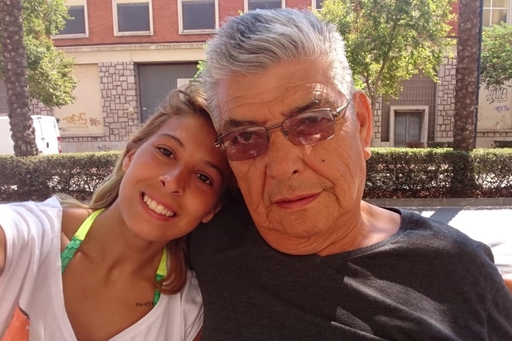 Cyntia junto a su padre, Juan Carlos. 