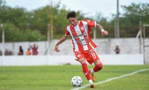 Brian Giménez se fracturó la clavícula y estará al menos dos meses fuera de las canchas. (FOTO: @cfc1911).