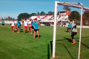 Ca&ntilde;uelas gan&oacute; su cuarto partido amistoso