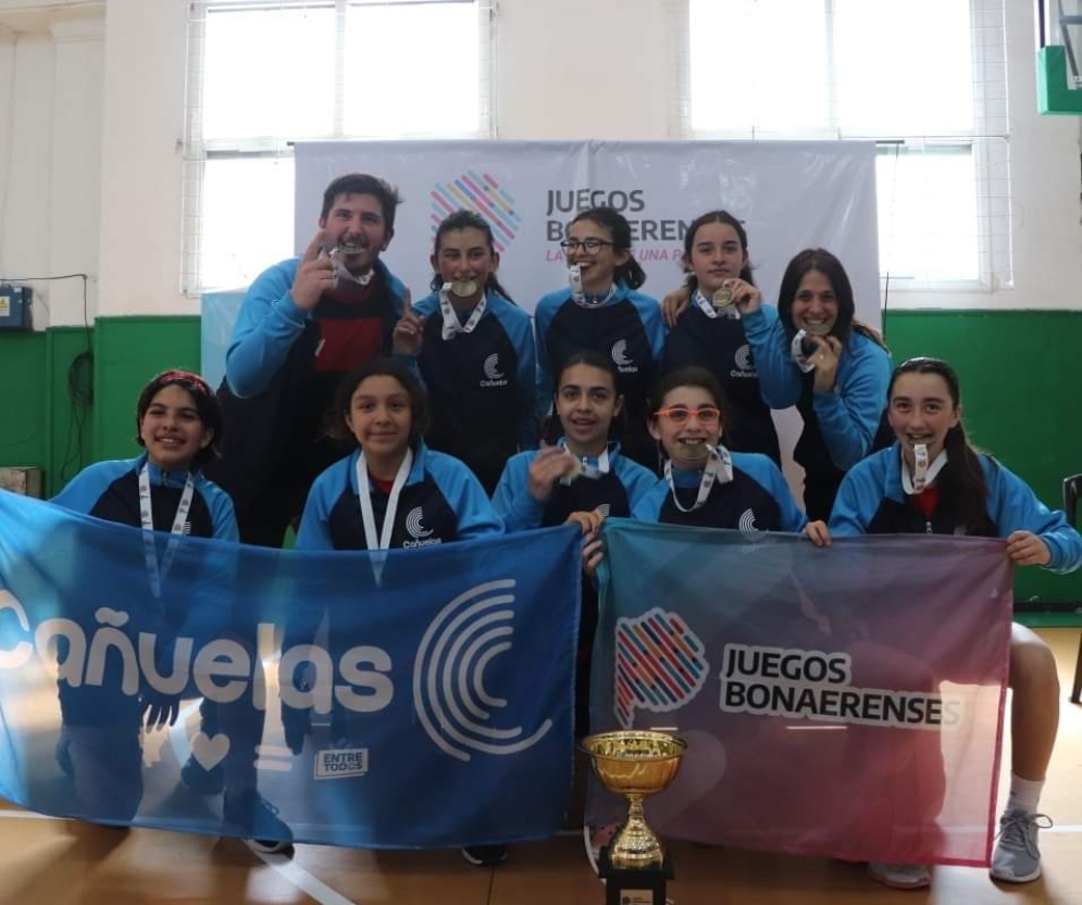 La Sub 13 de Básquet Femenino son doradas.
