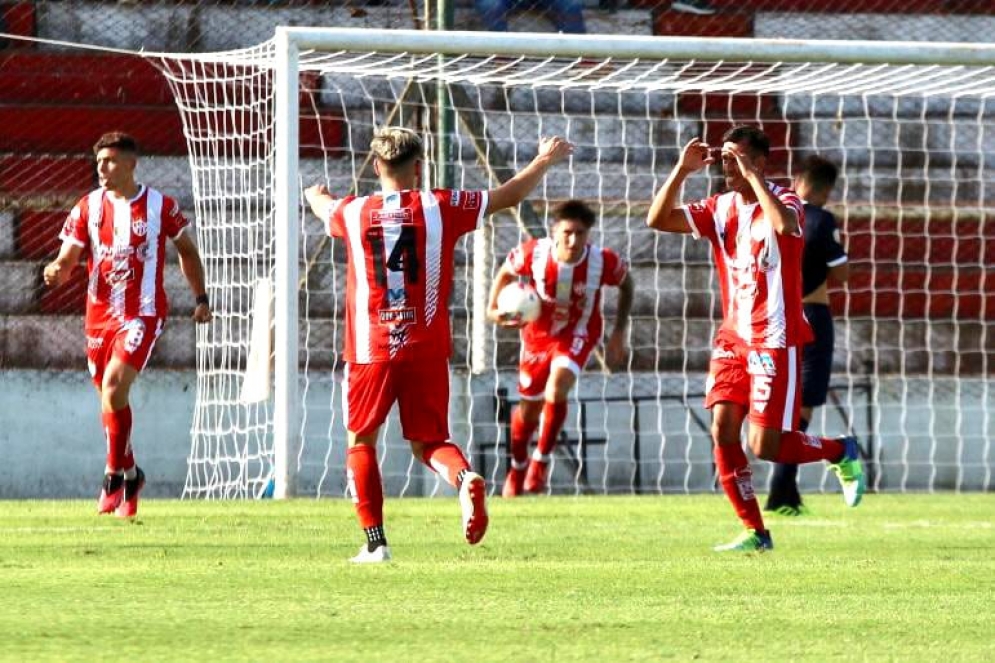 Gol de Gabriel López para el empate