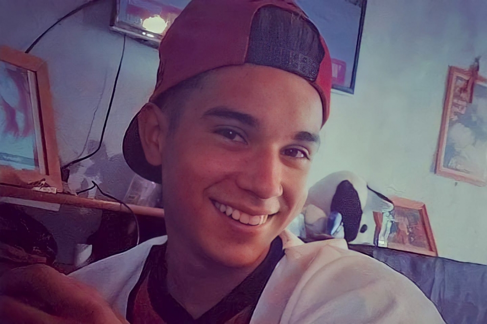 Diego Cañas es alumno de la Escuela Secundaria N°12 del barrio Los Aromos. 
