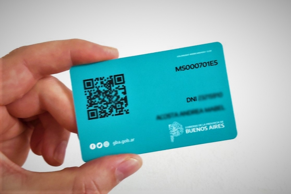 El comprobante físico que reciben las personas que cuentan con la doble inoculación.