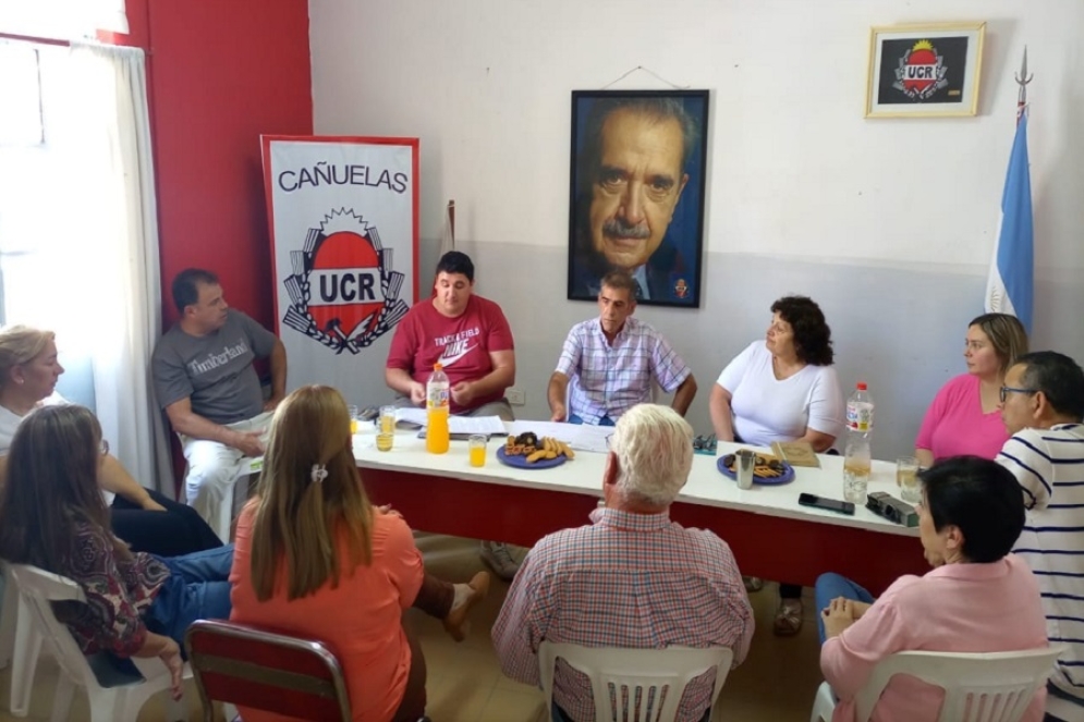 El encuentro se dio en la sede partidaria el sábado por la mañana. 