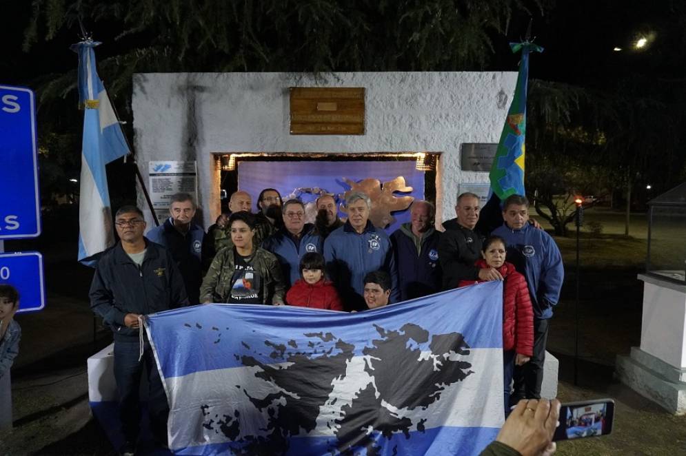 La ceremonia arrancó con una bendición.