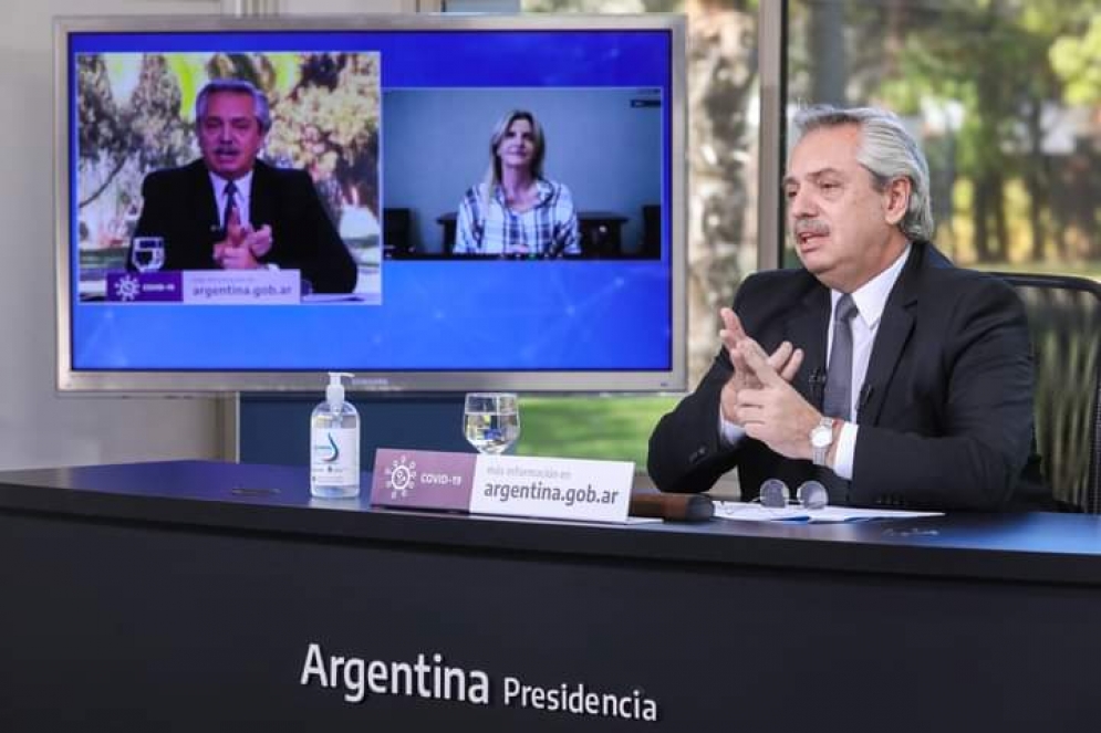 La intendenta siguió el anuncio desde su despacho.