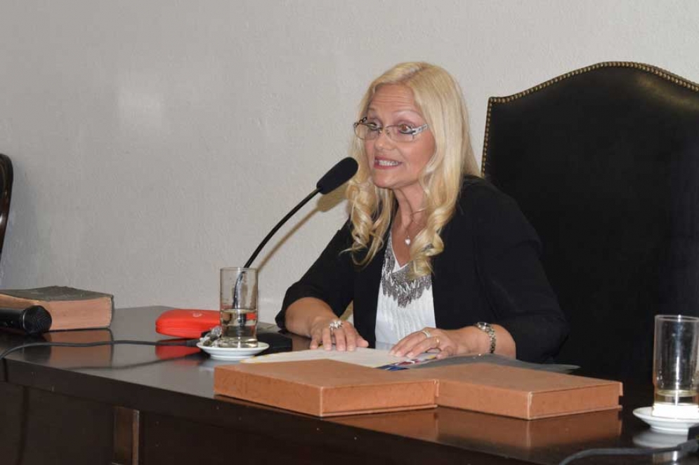 Verónica Iozzolino, presidenta del Consejo Escolar. 