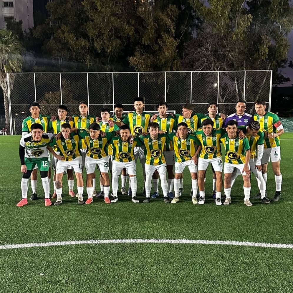 El plantel que se present&oacute; en zona norte, en la ida. Ph: Jazm&iacute;n Fuentes.
